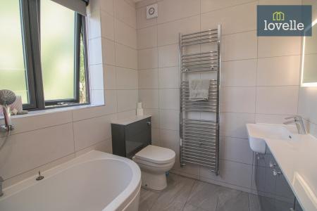 5 bedroom Detached house for sale in The Riverbank, Louth, LN11