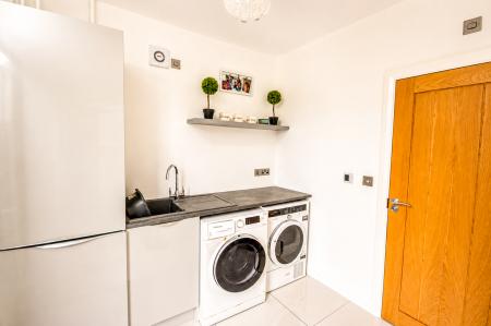 5 bedroom Detached house for sale in The Riverbank, Louth, LN11