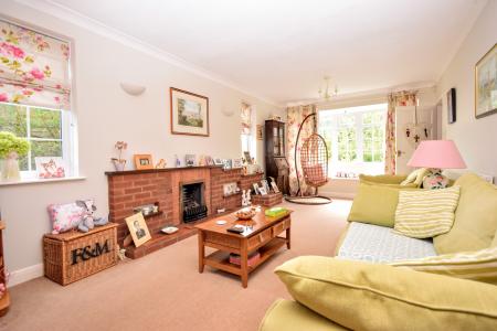 4 bedroom Detached house for sale in Tinkle Street, Grimoldby, LN11