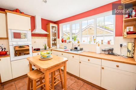 4 bedroom Detached house for sale in Tinkle Street, Grimoldby, LN11