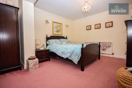 4 bedroom Detached house for sale in Tinkle Street, Grimoldby, LN11