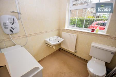 4 bedroom Detached house for sale in Tinkle Street, Grimoldby, LN11