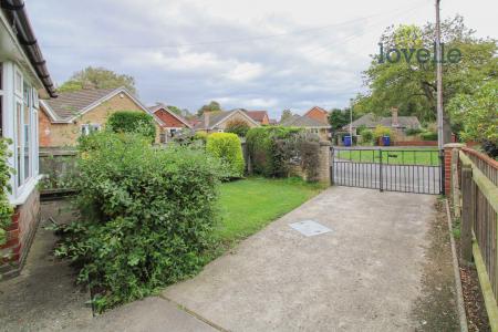 3 bedroom Detached bungalow for sale in Trevor Close, Laceby, DN37