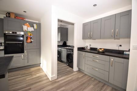 4 bedroom Detached house for sale in Walnut Close, Louth, LN11