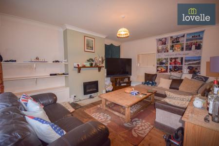 4 bedroom Detached house for sale in Warren Road, Saltfleet, LN11