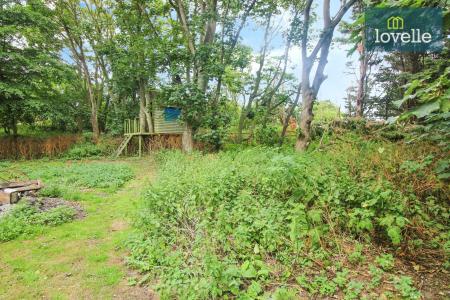 4 bedroom Detached house for sale in Warren Road, Saltfleet, LN11