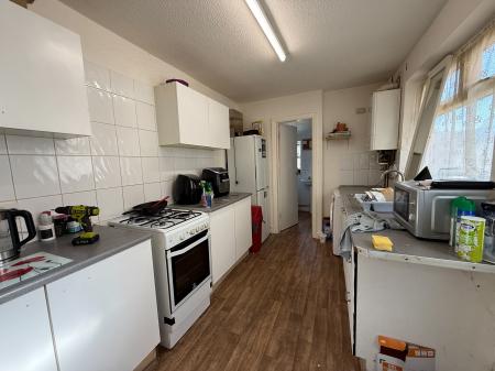 3 bedroom Terraced House for sale in Weelsby Street, Grimsby, DN32