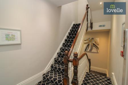 2 bedroom Flat for sale in Welholme Avenue, Grimsby, DN32