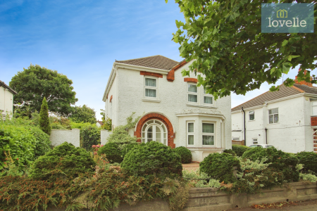 3 bedroom Detached house for sale in Welholme Avenue, Grimsby, DN32