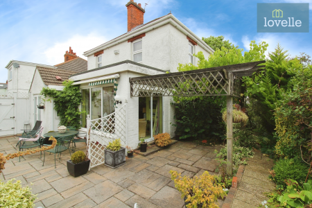 3 bedroom Detached house for sale in Welholme Avenue, Grimsby, DN32