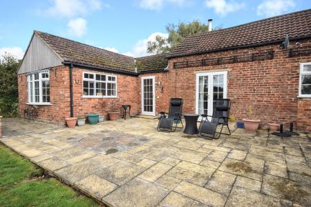 5 bedroom Detached house for sale in Wragholme Road, Grainthorpe, LN11