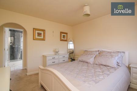 5 bedroom Detached house for sale in Yews Lane, Laceby, DN37