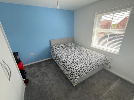 3 bedroom Semi-detached house to let in Hornbeam Drive, Healing, DN41