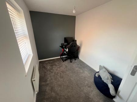 3 bedroom Semi-detached house to let in Hornbeam Drive, Healing, DN41