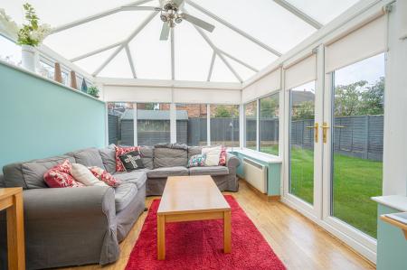 4 bedroom Detached house to let in Kempton Vale, Humberston, DN35