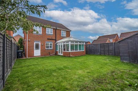4 bedroom Detached house to let in Kempton Vale, Humberston, DN35