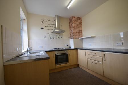 2 bedroom Flat to let in Granville Street, Grimsby, DN32