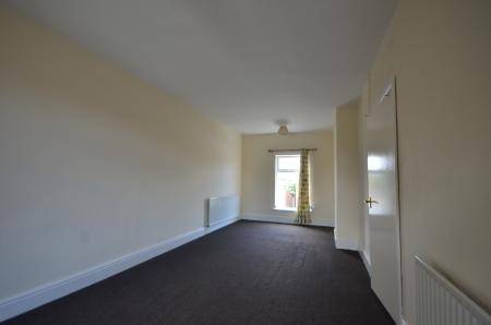 2 bedroom Flat to let in Granville Street, Grimsby, DN32