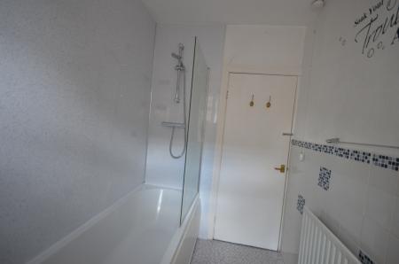 2 bedroom Flat to let in Granville Street, Grimsby, DN32