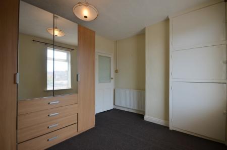 2 bedroom Flat to let in Granville Street, Grimsby, DN32