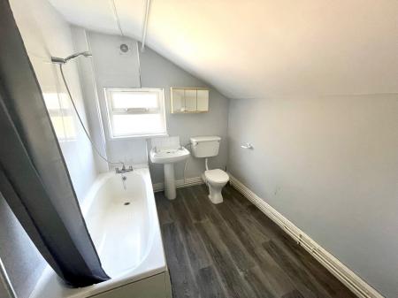 2 bedroom Terraced House to let in Rutland Street, Grimsby, DN32