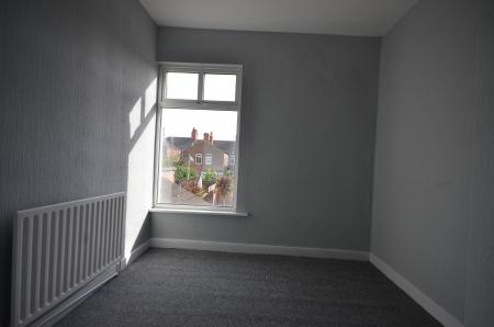 2 bedroom Terraced House to let in Whites Road, Cleethorpes, DN35