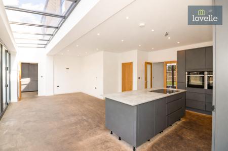 5 bedroom Detached house for sale in The Riverbank, Louth, LN11