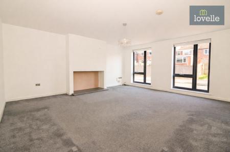 5 bedroom Detached house for sale in The Riverbank, Louth, LN11