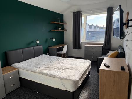 1 bedroom House share to let in Welholme Road, Grimsby, DN32