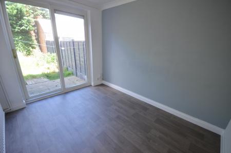 3 bedroom Semi-detached house to let in Middlethorpe Road, Cleethorpes, DN35
