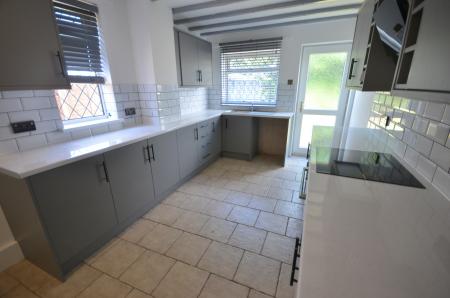 3 bedroom Semi-detached house to let in Middlethorpe Road, Cleethorpes, DN35