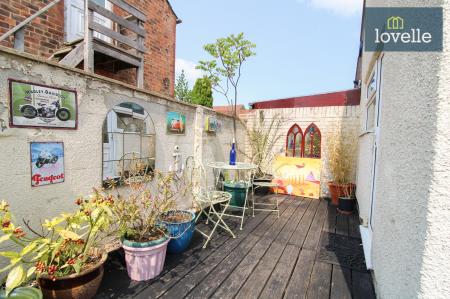 3 bedroom End of terrace house for sale in Roberts Street, Grimsby, DN32