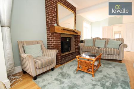 3 bedroom End of terrace house for sale in Roberts Street, Grimsby, DN32