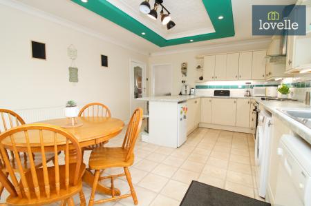 2 bedroom Detached bungalow for sale in Barry Avenue, Grimsby, DN34