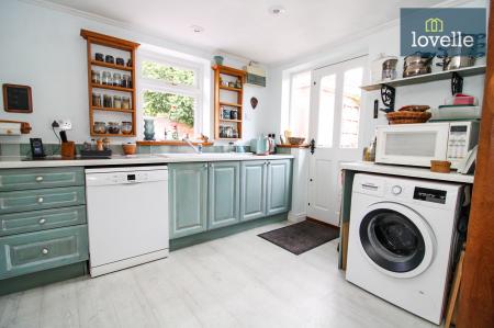 3 bedroom Detached bungalow for sale in Welholme Avenue, Grimsby, DN32