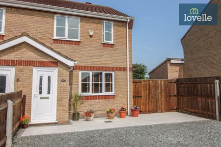 3 bedroom Semi-detached house for sale in Fulmar Drive, Louth, LN11