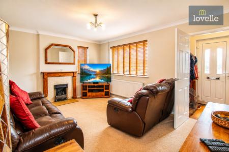 3 bedroom Semi-detached house for sale in Fulmar Drive, Louth, LN11