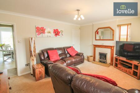 3 bedroom Semi-detached house for sale in Fulmar Drive, Louth, LN11