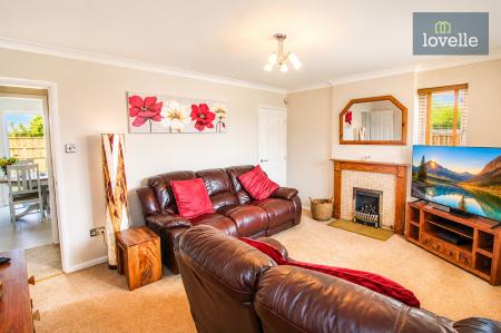 3 bedroom Semi-detached house for sale in Fulmar Drive, Louth, LN11