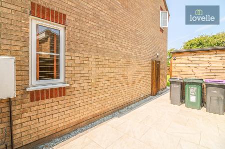 3 bedroom Semi-detached house for sale in Fulmar Drive, Louth, LN11