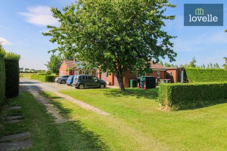 3 bedroom Detached bungalow for sale in Church Lane, Saltfleetby, LN11