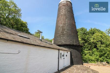 4 bedroom Detached house for sale in Mill Lane, Legbourne, LN11