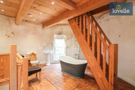 4 bedroom Detached house for sale in Mill Lane, Legbourne, LN11