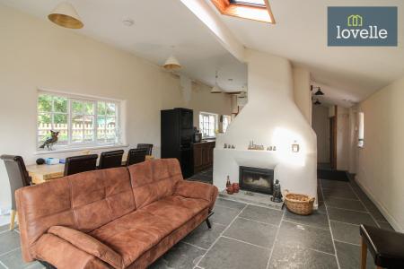 4 bedroom Detached house for sale in Mill Lane, Legbourne, LN11