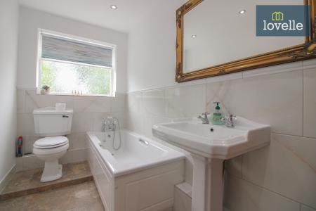 3 bedroom Detached house for sale in Wragholme Road, Grainthorpe, LN11