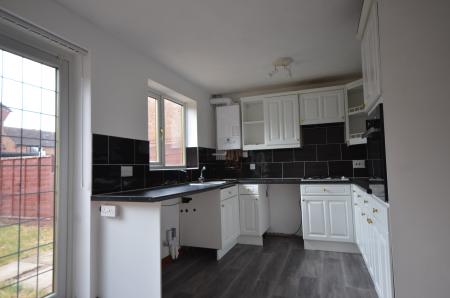 3 bedroom Terraced House to let in Haven Gardens, Grimsby, DN31