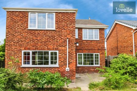 4 bedroom Detached house for sale in Abbey Drive West, Grimsby, DN32