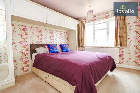 4 bedroom Detached house for sale in Abbey Drive West, Grimsby, DN32