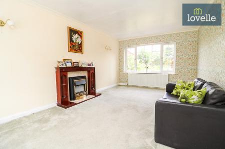 4 bedroom Detached house for sale in Abbey Drive West, Grimsby, DN32