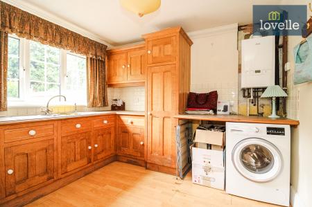 5 bedroom Bungalow for sale in Waltham Road, Brigsley, DN37